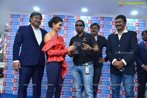 Samantha Launches Samsung S10e Mobile At Big C