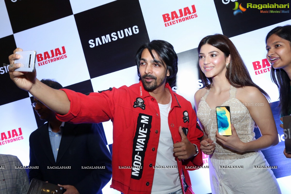 Mehrene & Harshavardhan Launch Samsung Galaxy S10, S10e & S10+ at Bajaj Electronics, Forum Sujana MALL