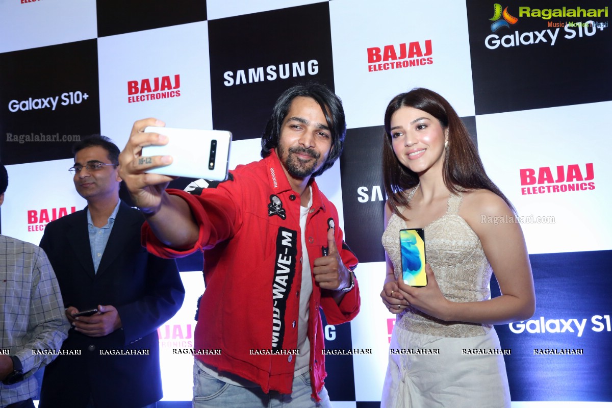 Mehrene & Harshavardhan Launch Samsung Galaxy S10, S10e & S10+ at Bajaj Electronics, Forum Sujana MALL