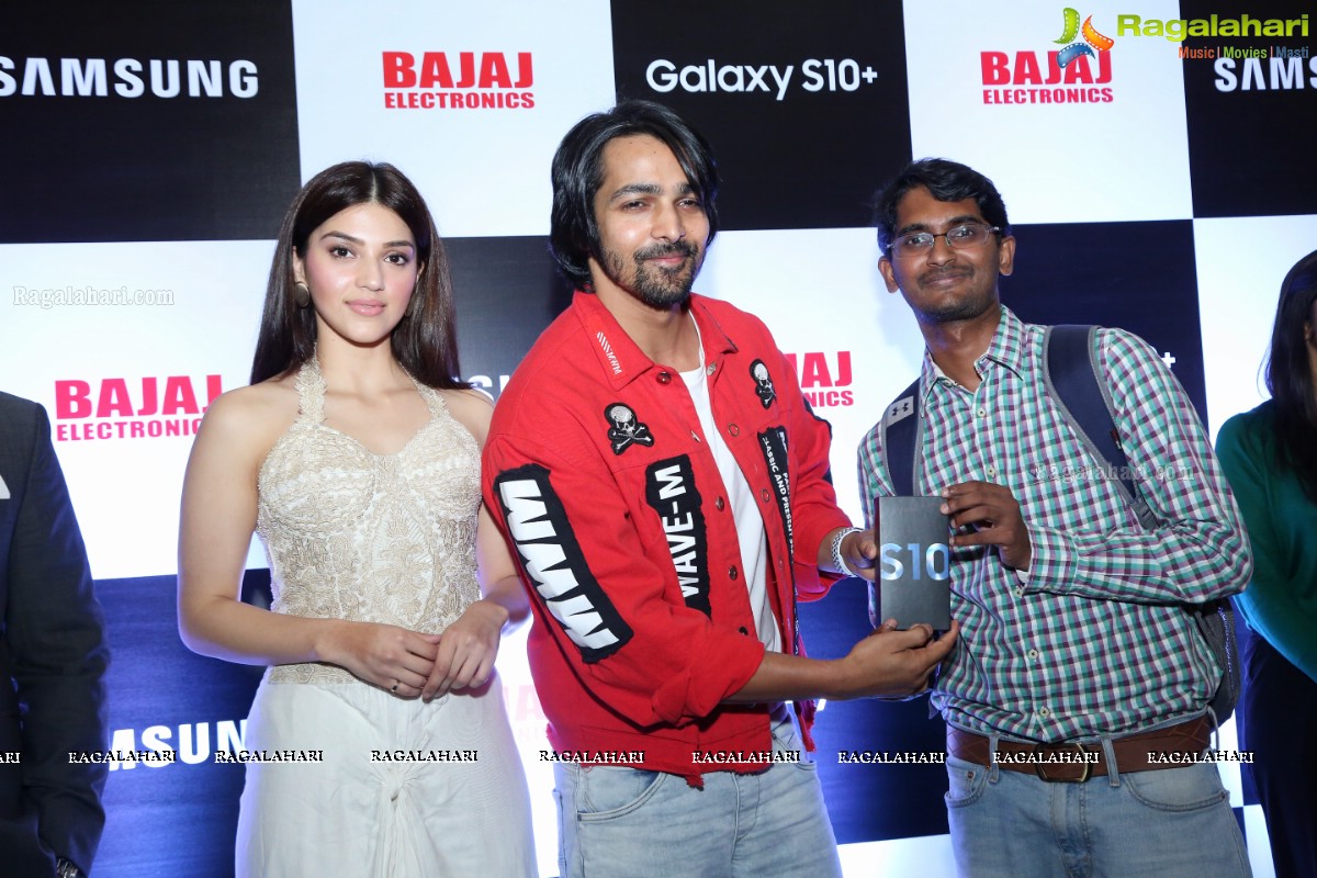 Mehrene & Harshavardhan Launch Samsung Galaxy S10, S10e & S10+ at Bajaj Electronics, Forum Sujana MALL