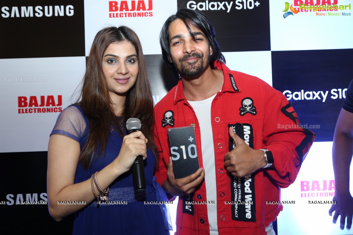 Mehrene & Harshavardhan Launch Samsung Galaxy S10, S10e & S10+ at Bajaj Electronics, Forum Sujana MALL