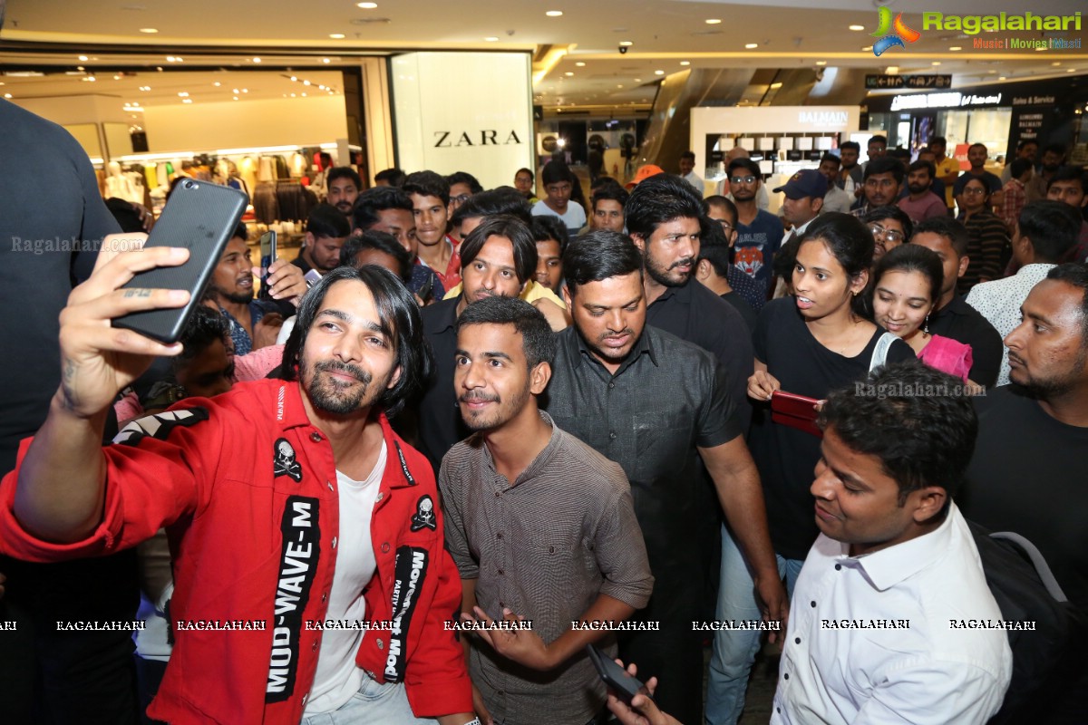 Mehrene & Harshavardhan Launch Samsung Galaxy S10, S10e & S10+ at Bajaj Electronics, Forum Sujana MALL