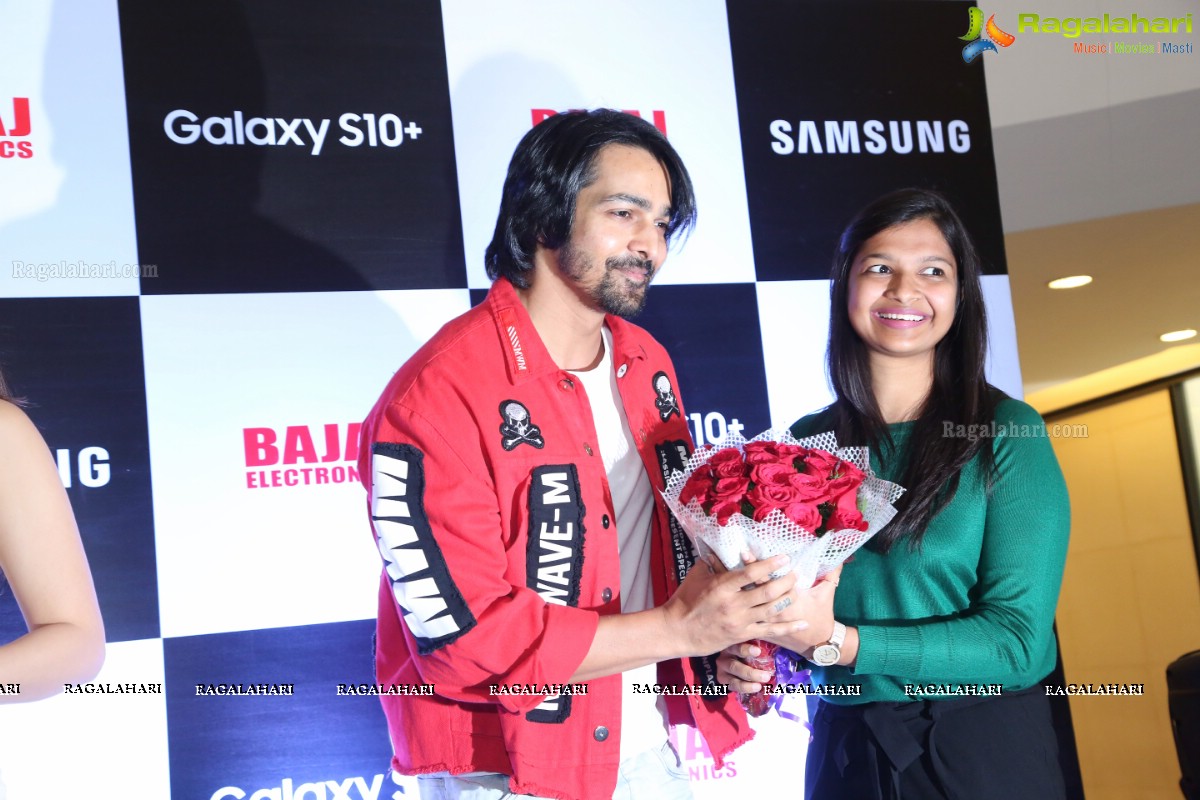 Mehrene & Harshavardhan Launch Samsung Galaxy S10, S10e & S10+ at Bajaj Electronics, Forum Sujana MALL