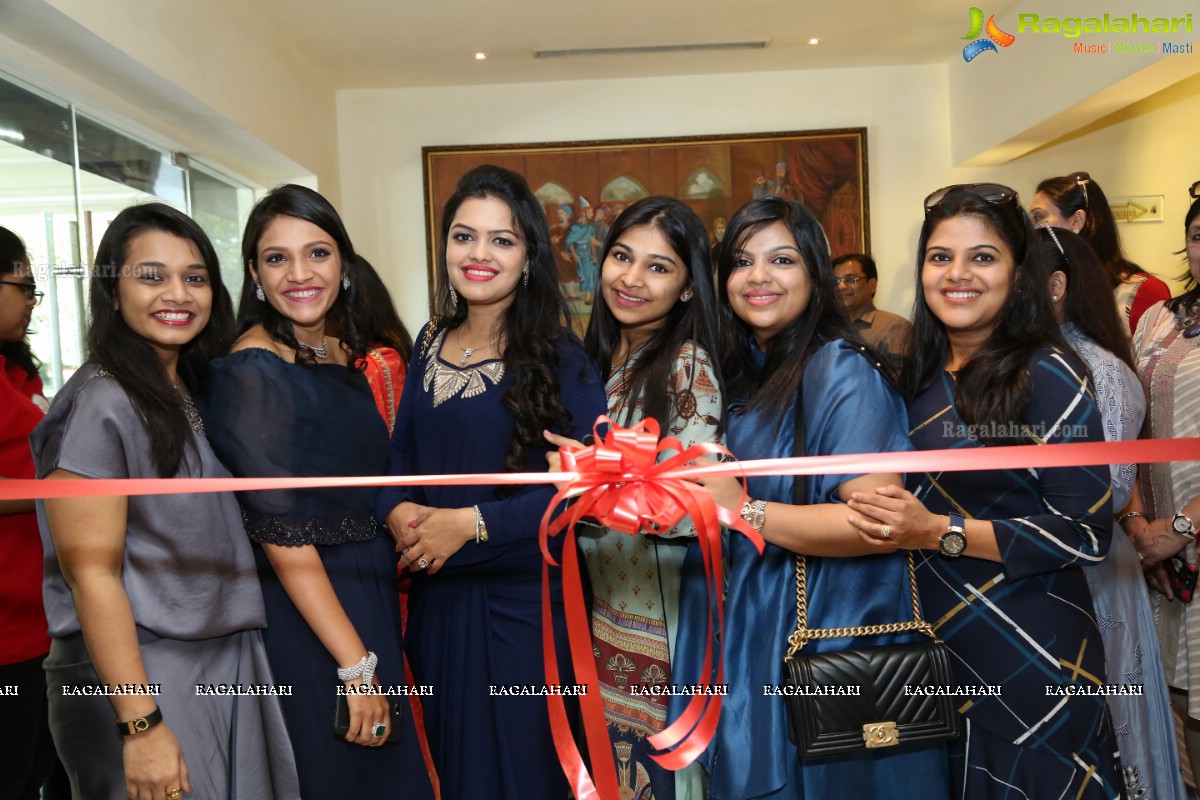 Jayanti Reddy Inaugurates 'Simply, The Red Carpet' Exhibition at Taj Deccan, Hyderabad