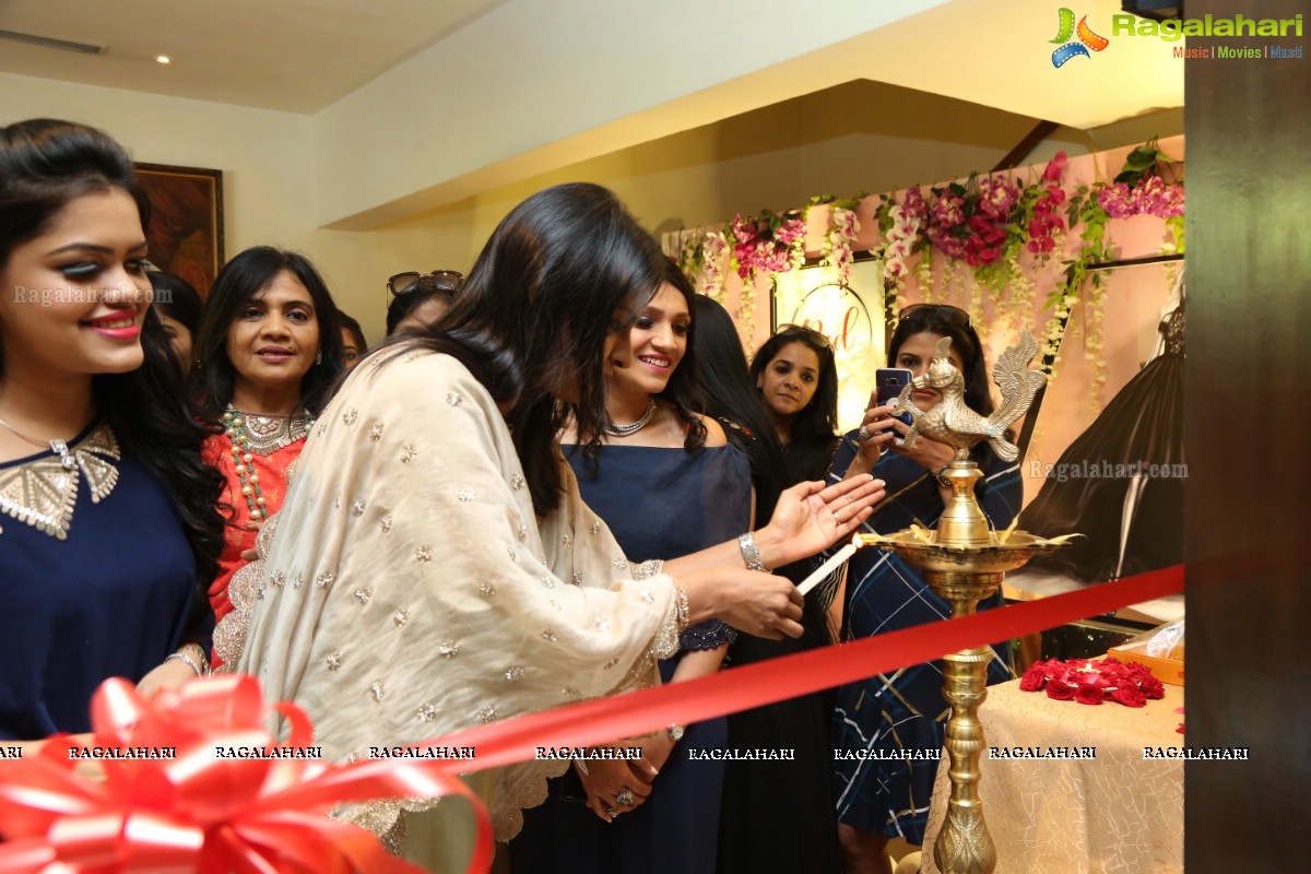 Jayanti Reddy Inaugurates 'Simply, The Red Carpet' Exhibition at Taj Deccan, Hyderabad