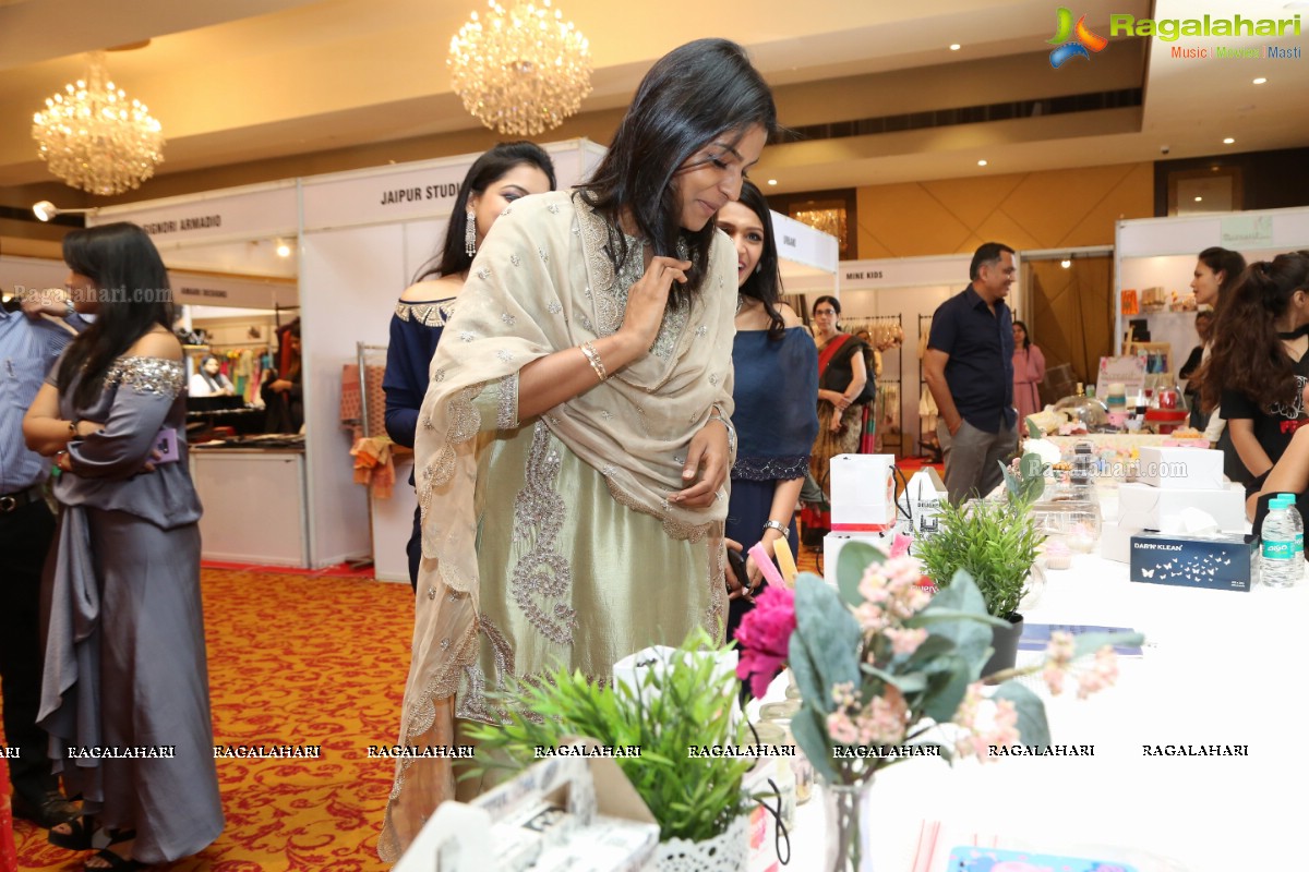 Jayanti Reddy Inaugurates 'Simply, The Red Carpet' Exhibition at Taj Deccan, Hyderabad