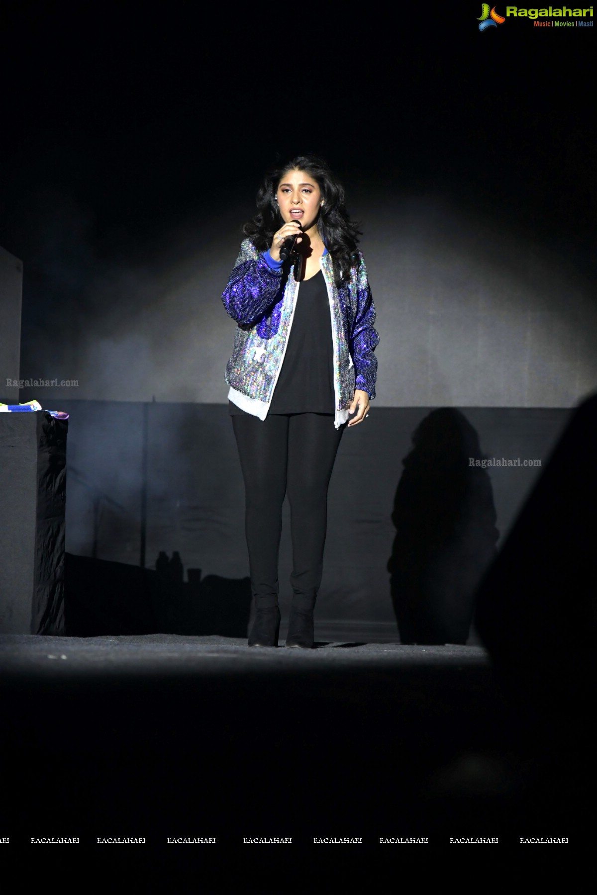 Sunidhi Chauhan Concert @ TKR College Fest - Shiznay 2019