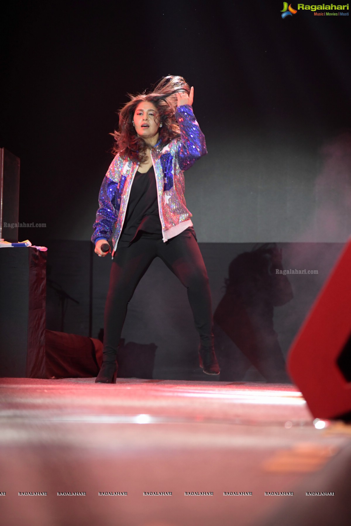 Sunidhi Chauhan Concert @ TKR College Fest - Shiznay 2019