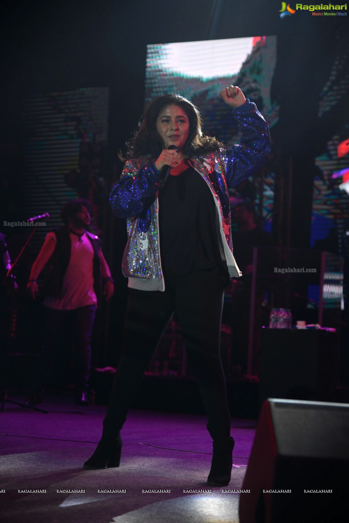 Sunidhi Chauhan Concert @ TKR College Fest - Shiznay 2019