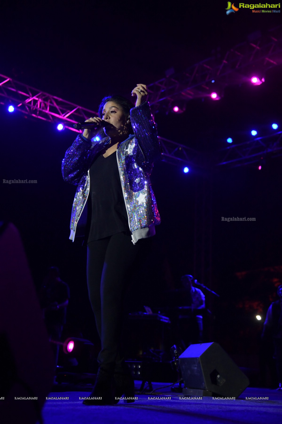 Sunidhi Chauhan Concert @ TKR College Fest - Shiznay 2019