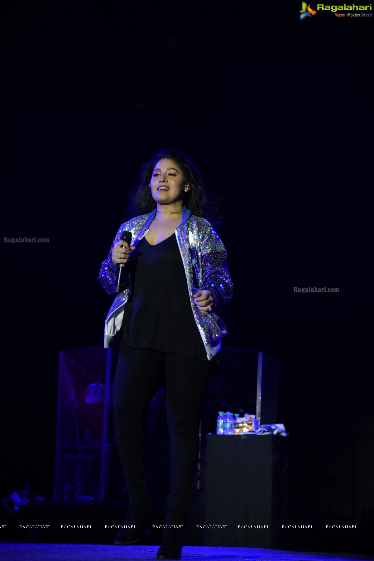 Sunidhi Chauhan Concert @ TKR College Fest - Shiznay 2019