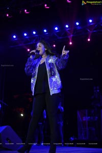 Sunidhi Chauhan Concert @ TKR College Of Engineering 