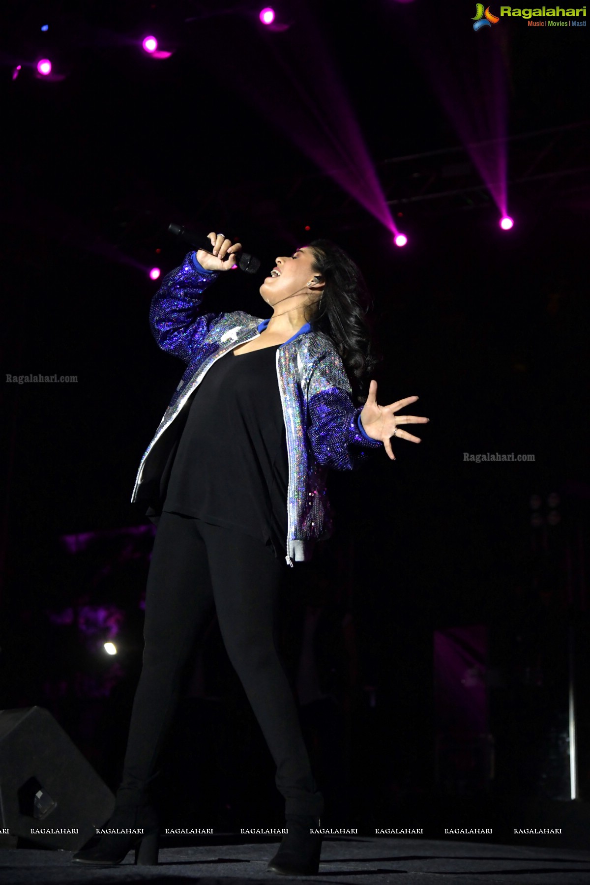Sunidhi Chauhan Concert @ TKR College Fest - Shiznay 2019