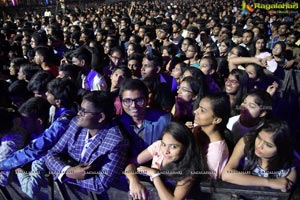 Sunidhi Chauhan Concert @ TKR College Of Engineering 