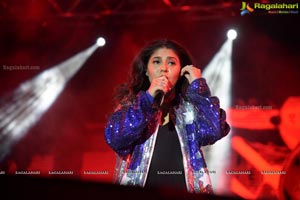 Sunidhi Chauhan Concert @ TKR College Of Engineering 