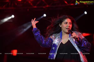 Sunidhi Chauhan Concert @ TKR College Of Engineering 