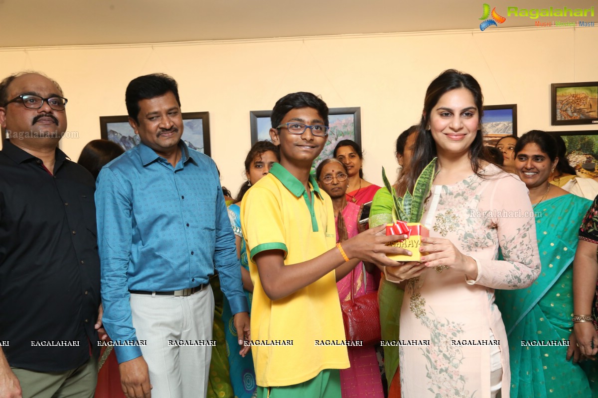 Mrs Upasana Kamineni konidela Inaugurates Voiced Colours - Ashray Akruti Children’s Art Work Display at Shrishti Art Gallery 