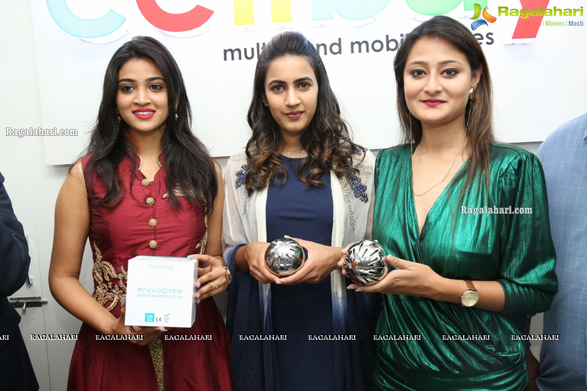 Cellbay Multi-Brand Mobile Store Launch by Niharika Konidela at Nallagandala