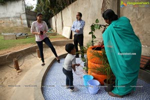 Experiential Learning in The Early Years at Toddler's Den