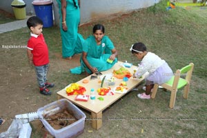 Experiential Learning in The Early Years at Toddler's Den