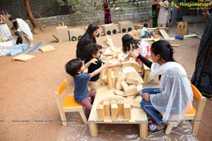 Experiential Learning in The Early Years at Toddler's Den