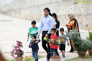 Experiential Learning in The Early Years at Toddler's Den