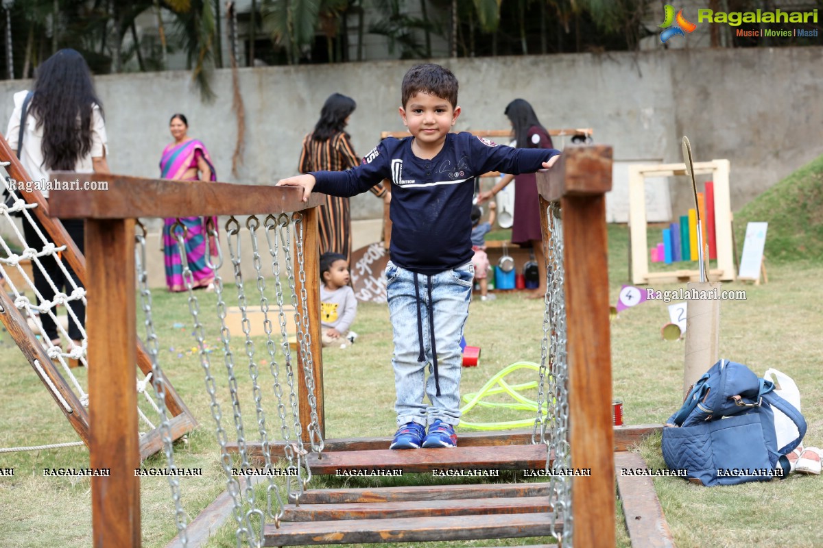 Experiential Learning in The Early Years at Toddler's Den