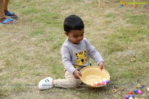 Experiential Learning in The Early Years at Toddler's Den