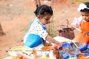 Experiential Learning in The Early Years at Toddler's Den