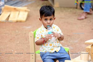 Experiential Learning in The Early Years at Toddler's Den