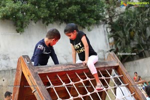 Experiential Learning in The Early Years at Toddler's Den