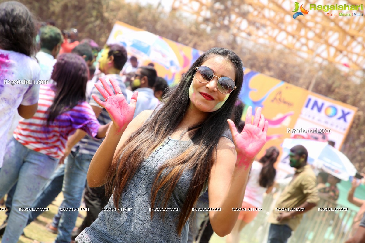 Hyderabad Biggest Holi Festival 2020 at Sandhya Convention Centre