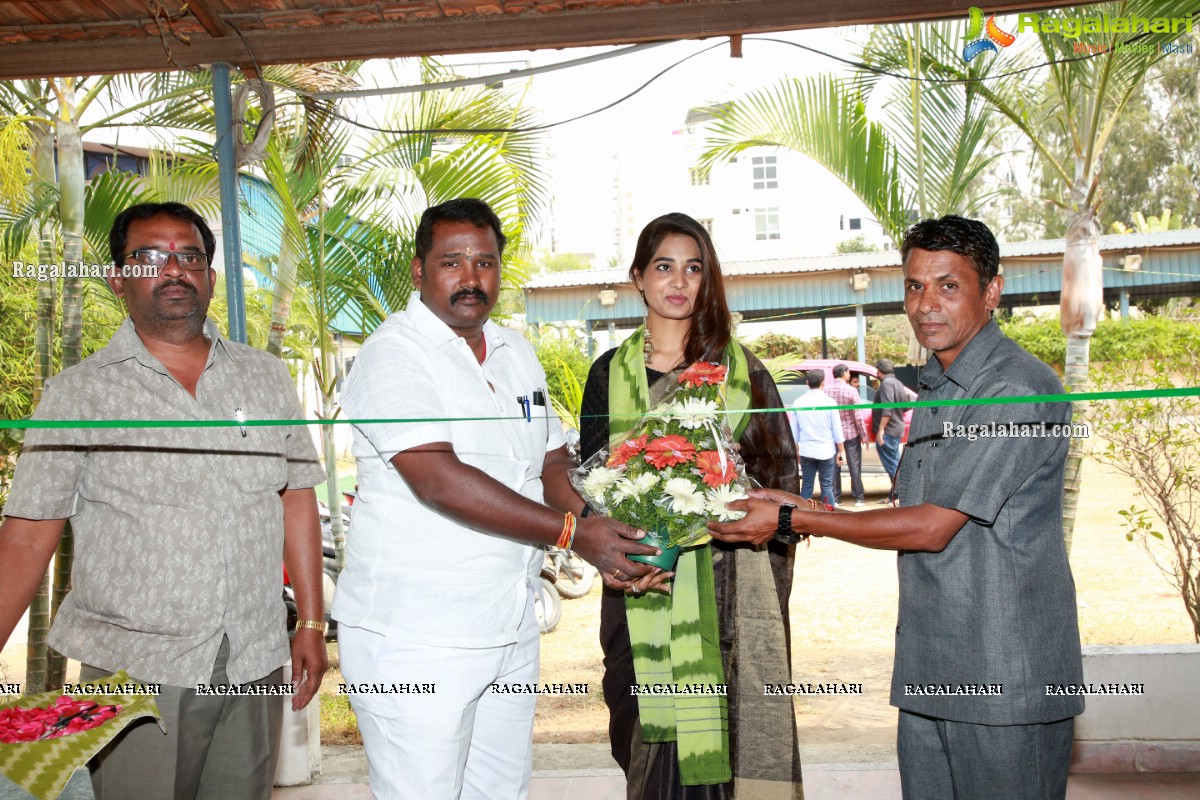 Pochampally Ikat Art Mela 2020 Begins at Kolanu Narayana Reddy Garden Function Hall