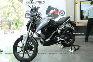 Revolt Intellicorp AI-Enabled Motorcycle RV 400 in HYD