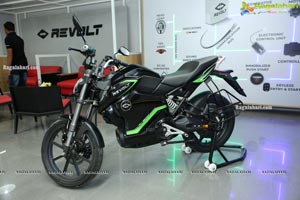 Revolt Intellicorp AI-Enabled Motorcycle RV 400 in HYD