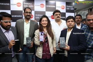 Samsung Galaxy S20 & S20+ Launch by Akshara Haasan