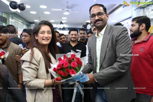 Samsung Galaxy S20 & S20+ Launch by Akshara Haasan