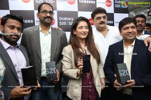 Samsung Galaxy S20 & S20+ Launch by Akshara Haasan