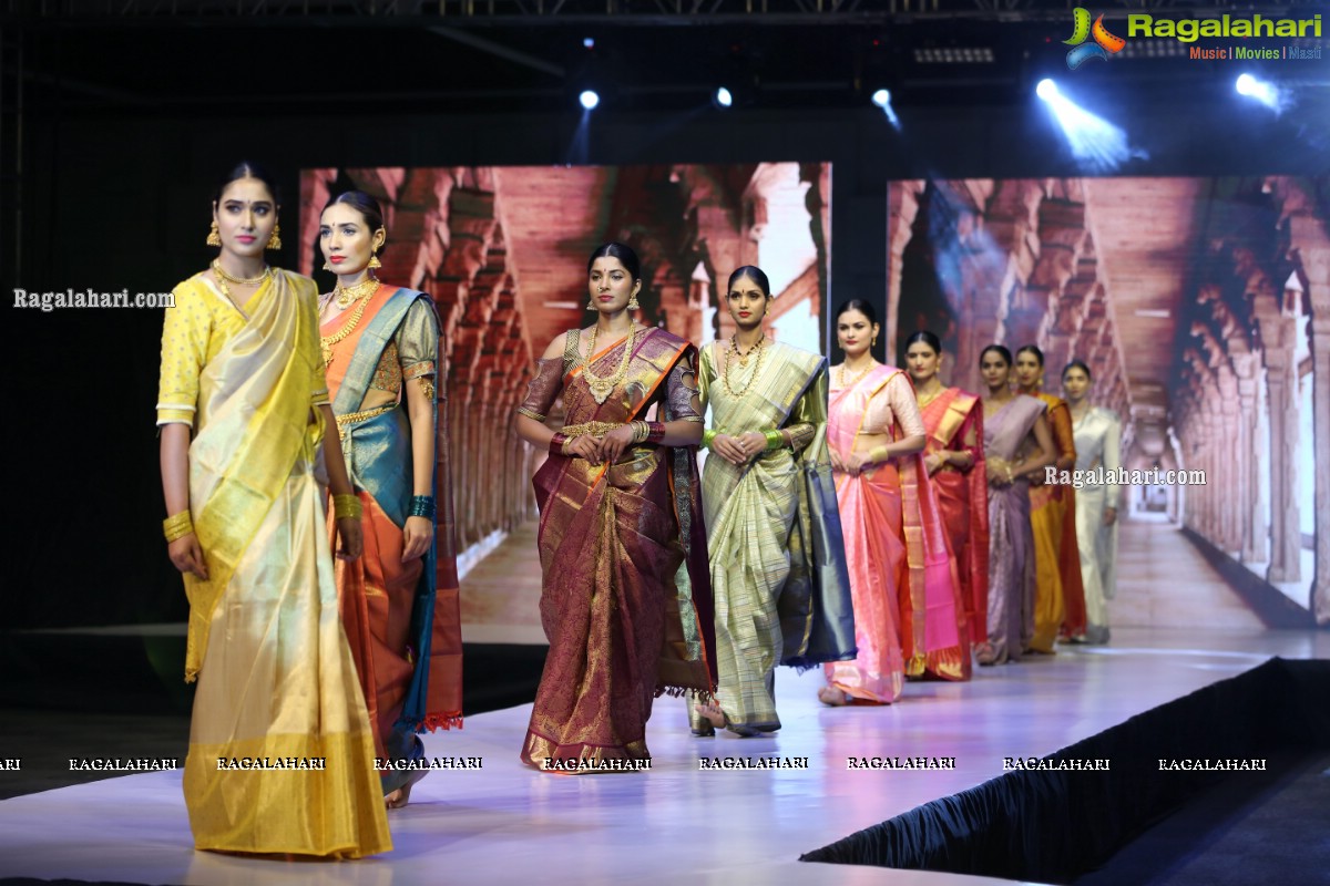 Sthri Grand Fashion Show at N Convention, Hyderabad