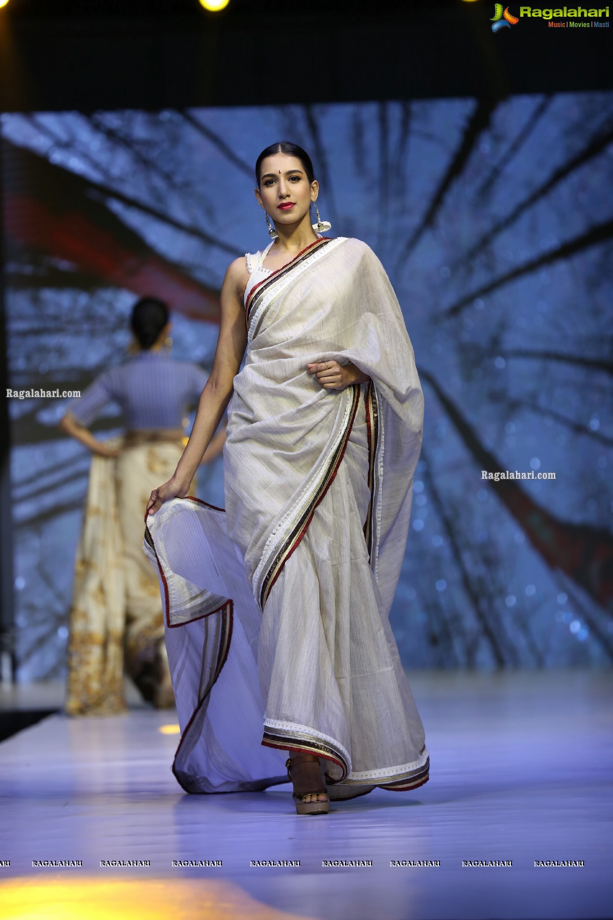 Sthri Grand Fashion Show at N Convention, Hyderabad