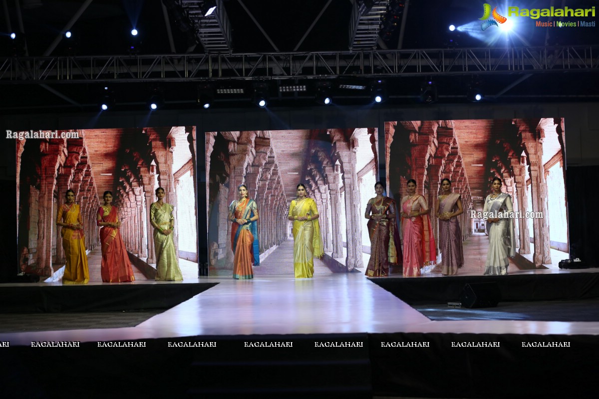 Sthri Grand Fashion Show at N Convention, Hyderabad