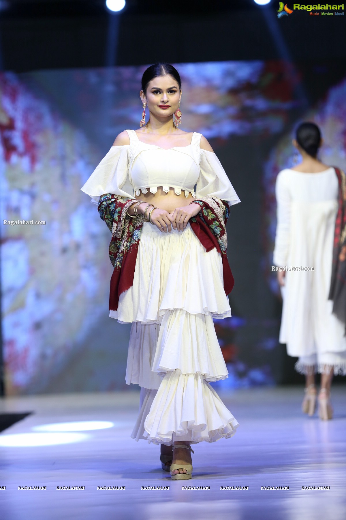 Sthri Grand Fashion Show at N Convention, Hyderabad