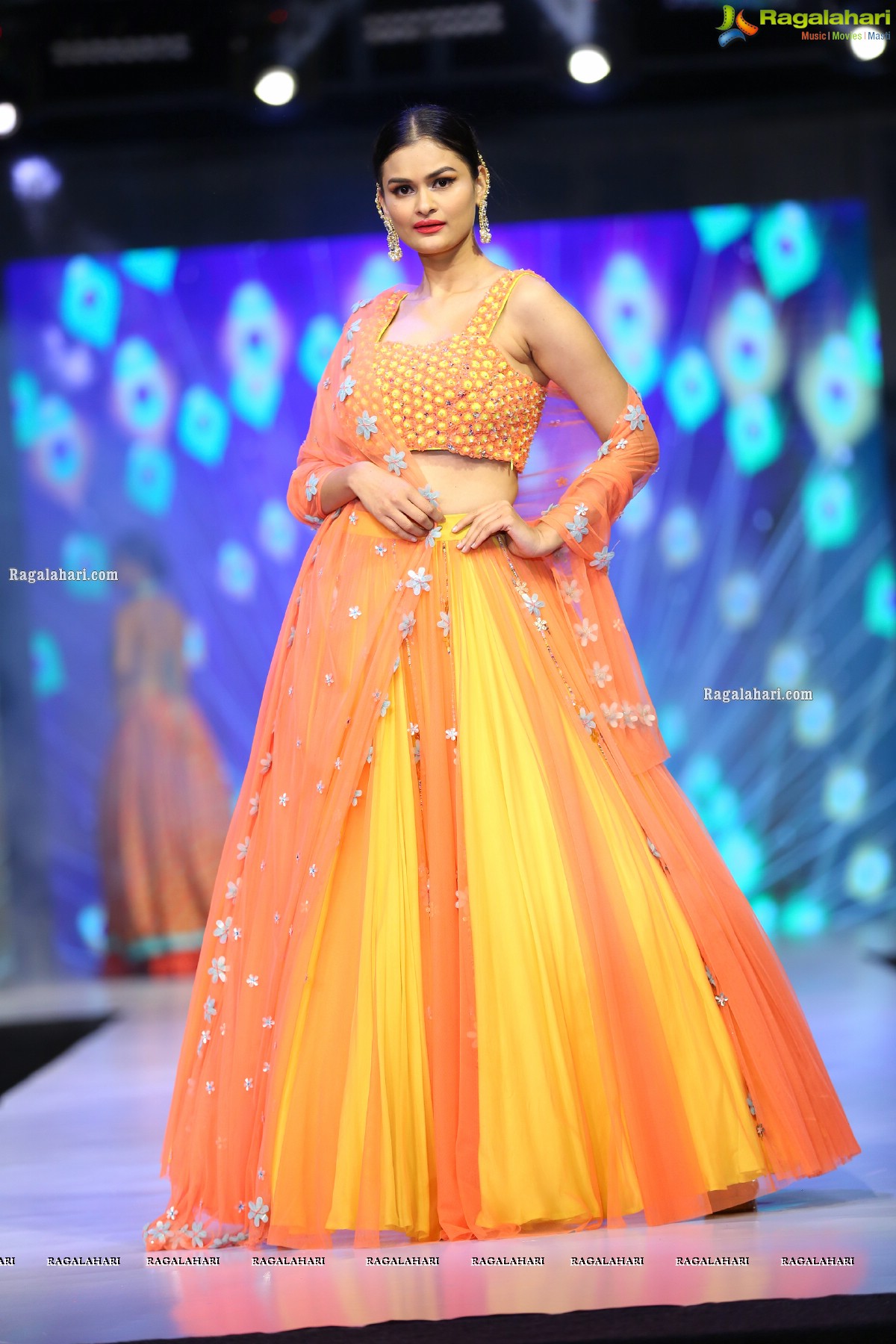 Sthri Grand Fashion Show at N Convention, Hyderabad