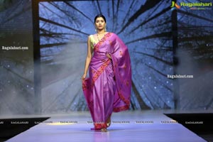 Sthri Grand Fashion Show N Convention