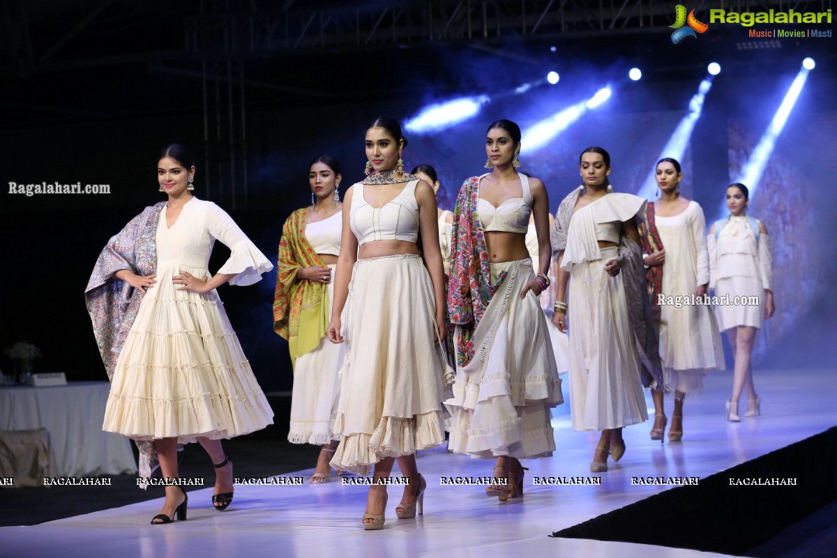 Sthri Grand Fashion Show at N Convention, Hyderabad