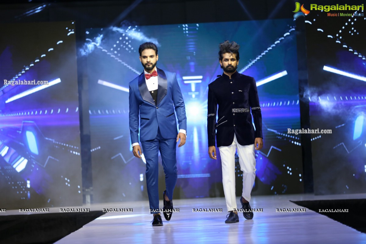 Sthri Grand Fashion Show at N Convention, Hyderabad