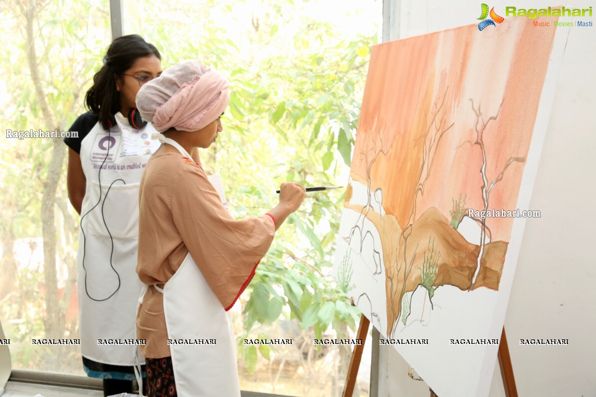 Woman Art Camp 2020 at State Art Gallery