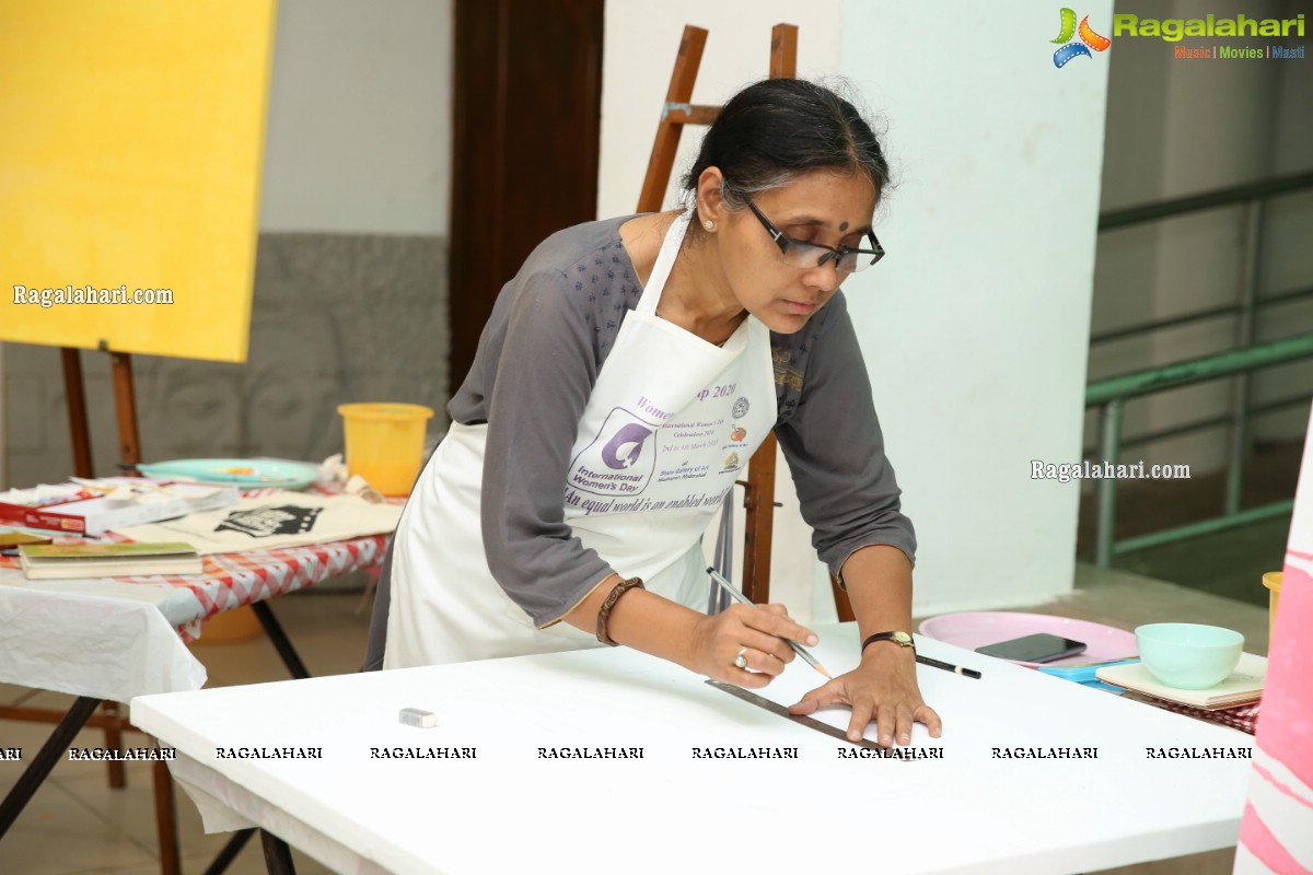 Woman Art Camp 2020 at State Art Gallery