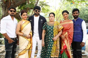 Idhi Nadhi Movie Pooja Ceremony