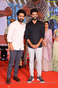 Thellavarithe Guruvaram Pre-Release Event